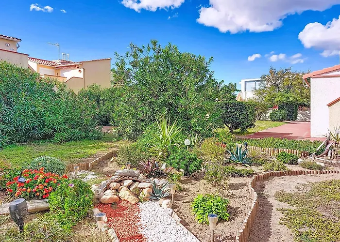 Apartment Les Supers Marines By Interhome